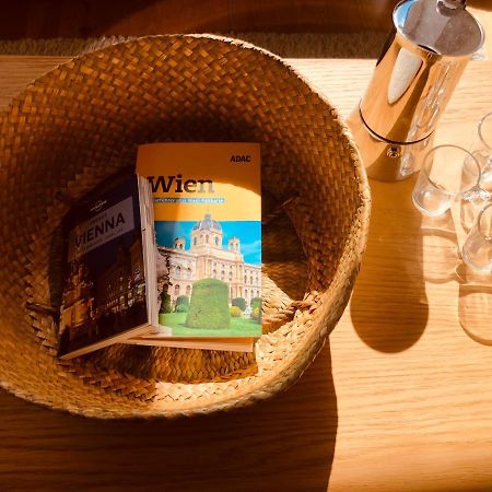 Helle 4 Zimmer Familien-Wohnung Mit Balkon! Schloss Schonbrunn In Gehdistanz เวียนนา ภายนอก รูปภาพ