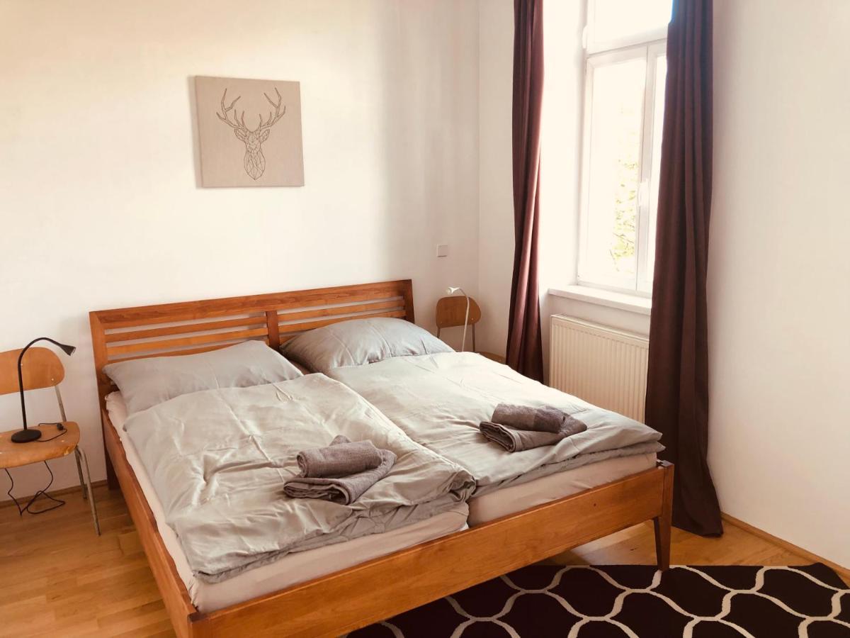 Helle 4 Zimmer Familien-Wohnung Mit Balkon! Schloss Schonbrunn In Gehdistanz เวียนนา ภายนอก รูปภาพ