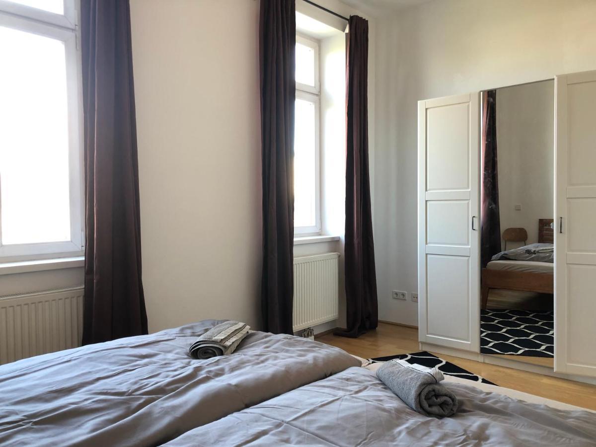 Helle 4 Zimmer Familien-Wohnung Mit Balkon! Schloss Schonbrunn In Gehdistanz เวียนนา ภายนอก รูปภาพ
