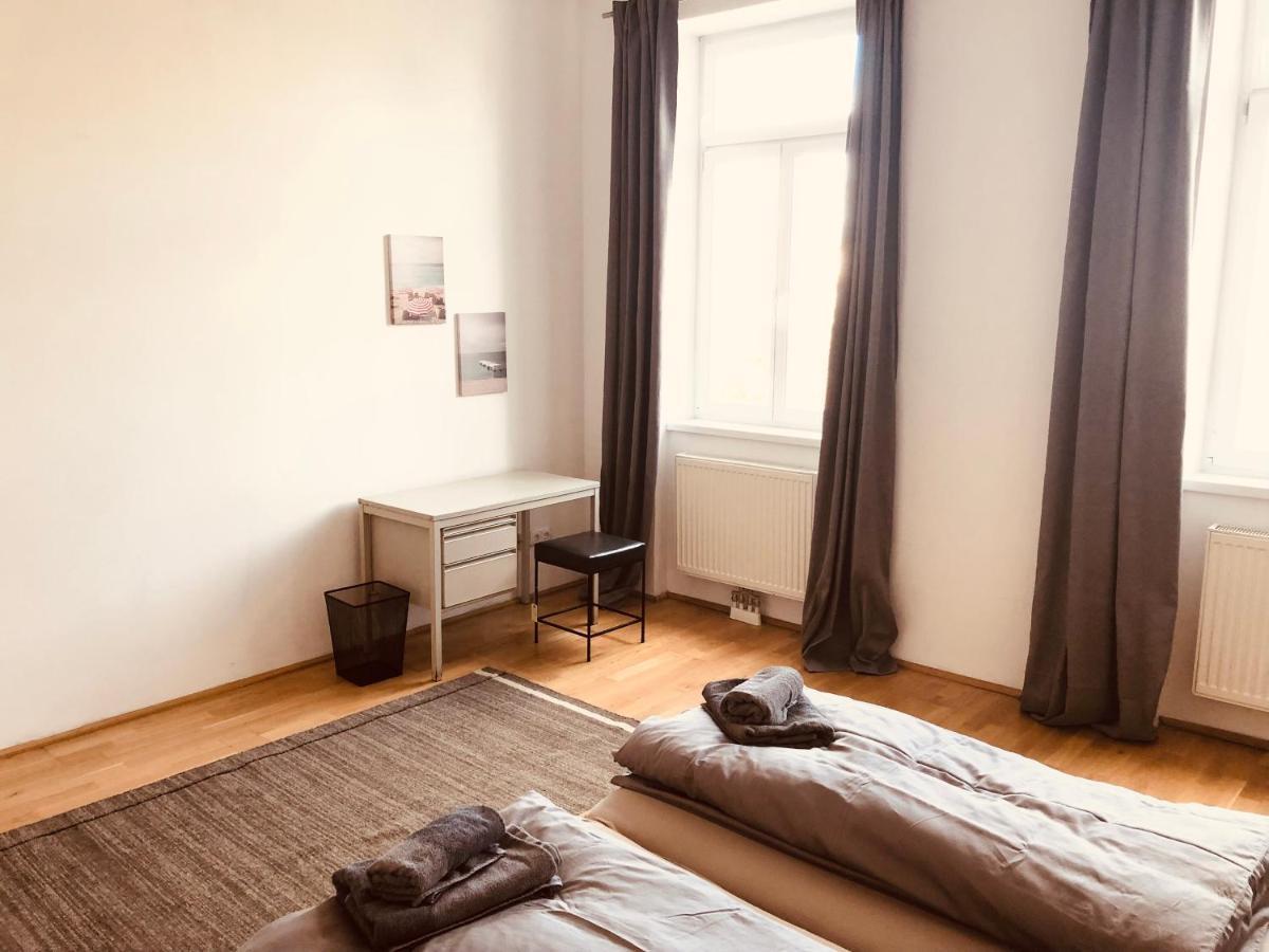Helle 4 Zimmer Familien-Wohnung Mit Balkon! Schloss Schonbrunn In Gehdistanz เวียนนา ภายนอก รูปภาพ
