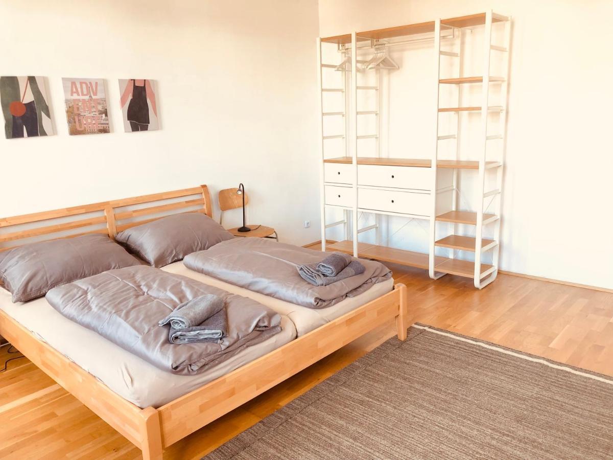 Helle 4 Zimmer Familien-Wohnung Mit Balkon! Schloss Schonbrunn In Gehdistanz เวียนนา ภายนอก รูปภาพ
